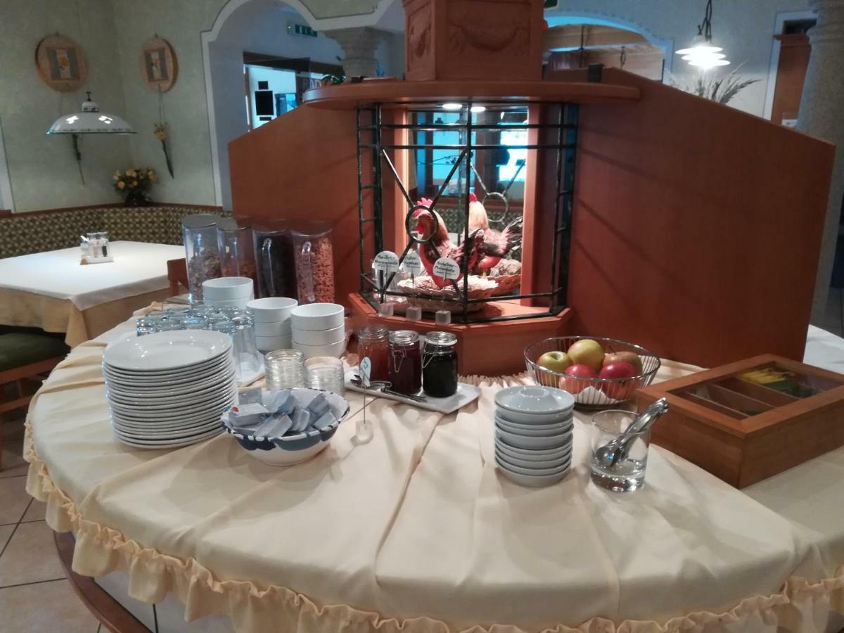 Leonsteinerhof Bed & Breakfast Dış mekan fotoğraf